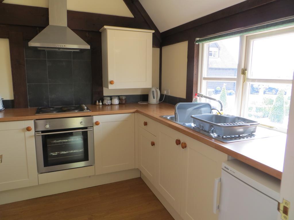 Common Leys Farm * Waterperry